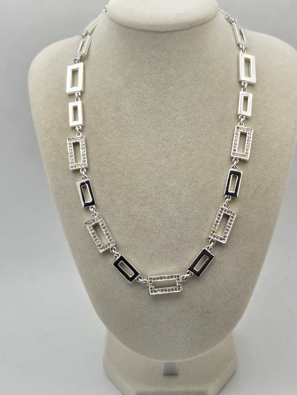 Signed Napier Rhodium Plated Art Deco Style Rhinestone Link Necklace - Picture 2 of 16